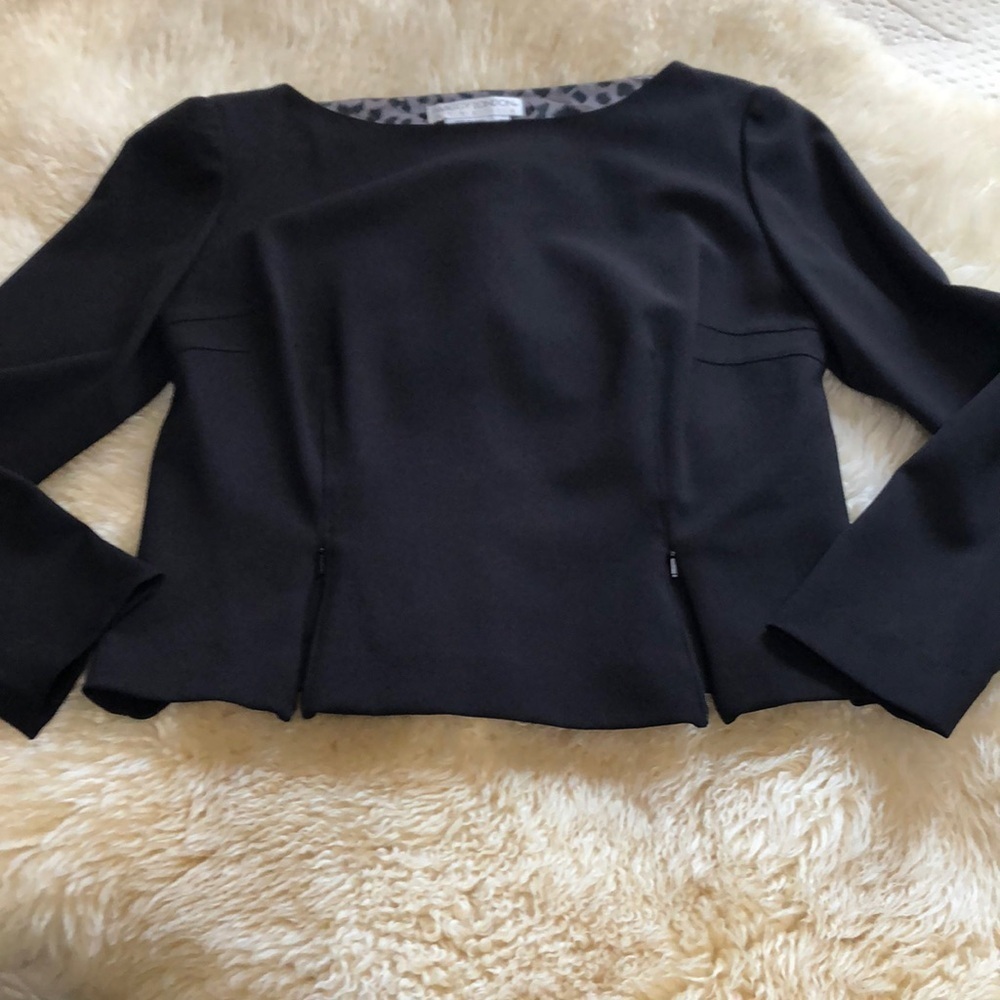 Maggie London black zipper blouse size 8